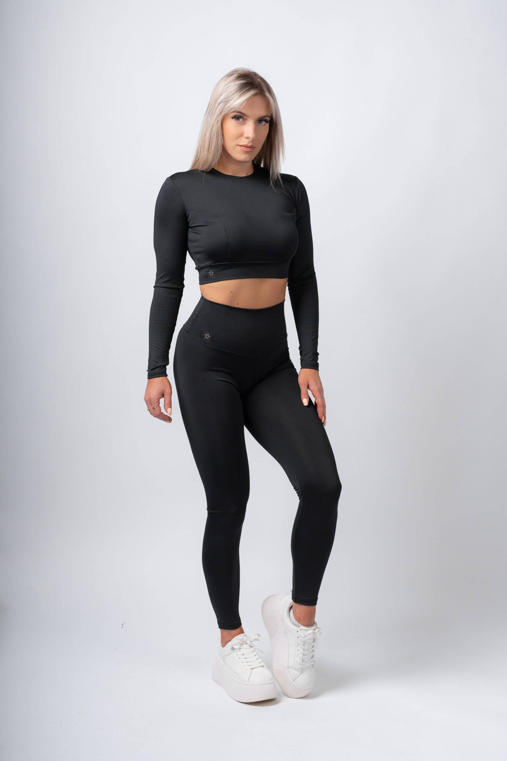 Legginsy z marszczeniem - czarne - obrazek 2