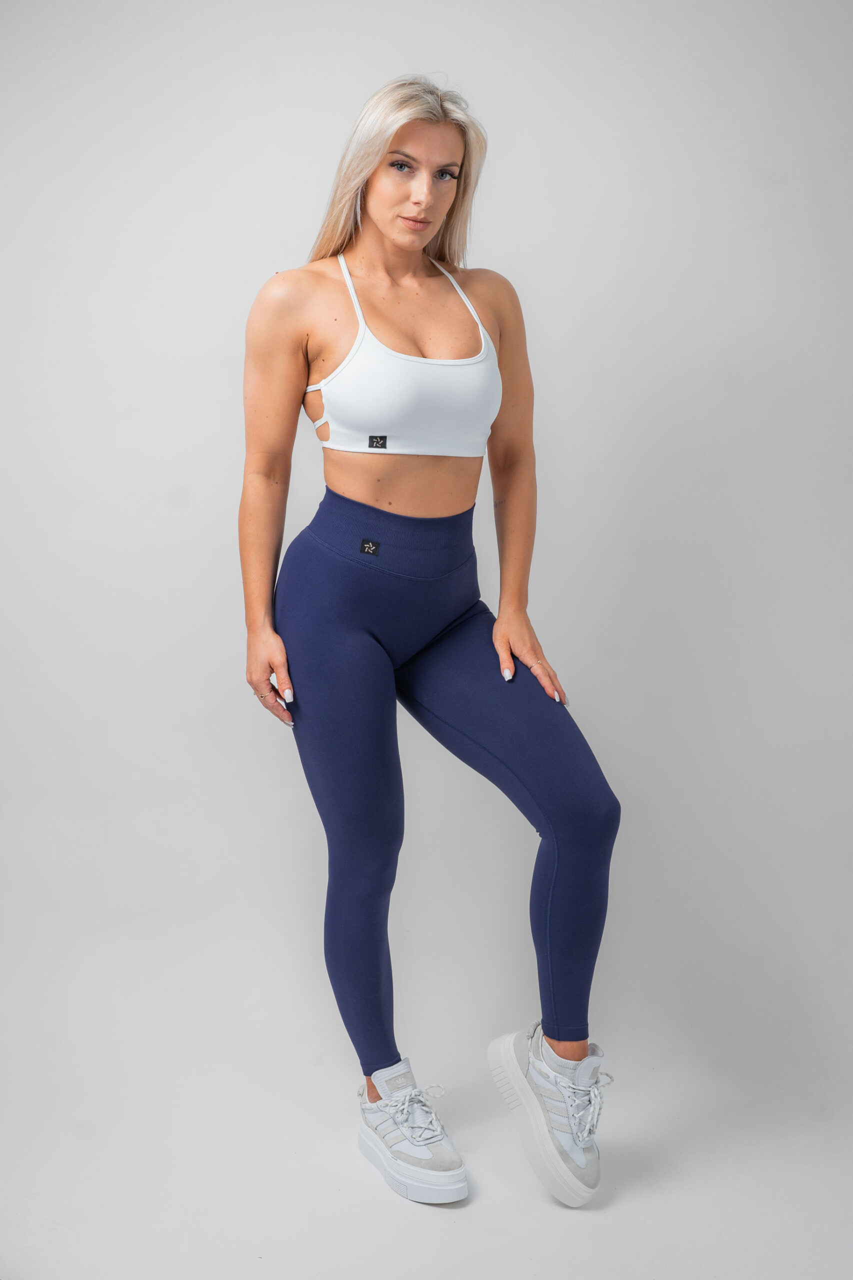Legginsy bezszwowe push-up 2.0 granatowe - obrazek 3