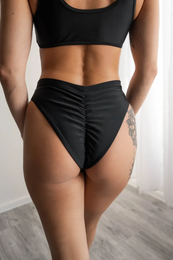 Czarne majtki do pole dance z wysokim stanem