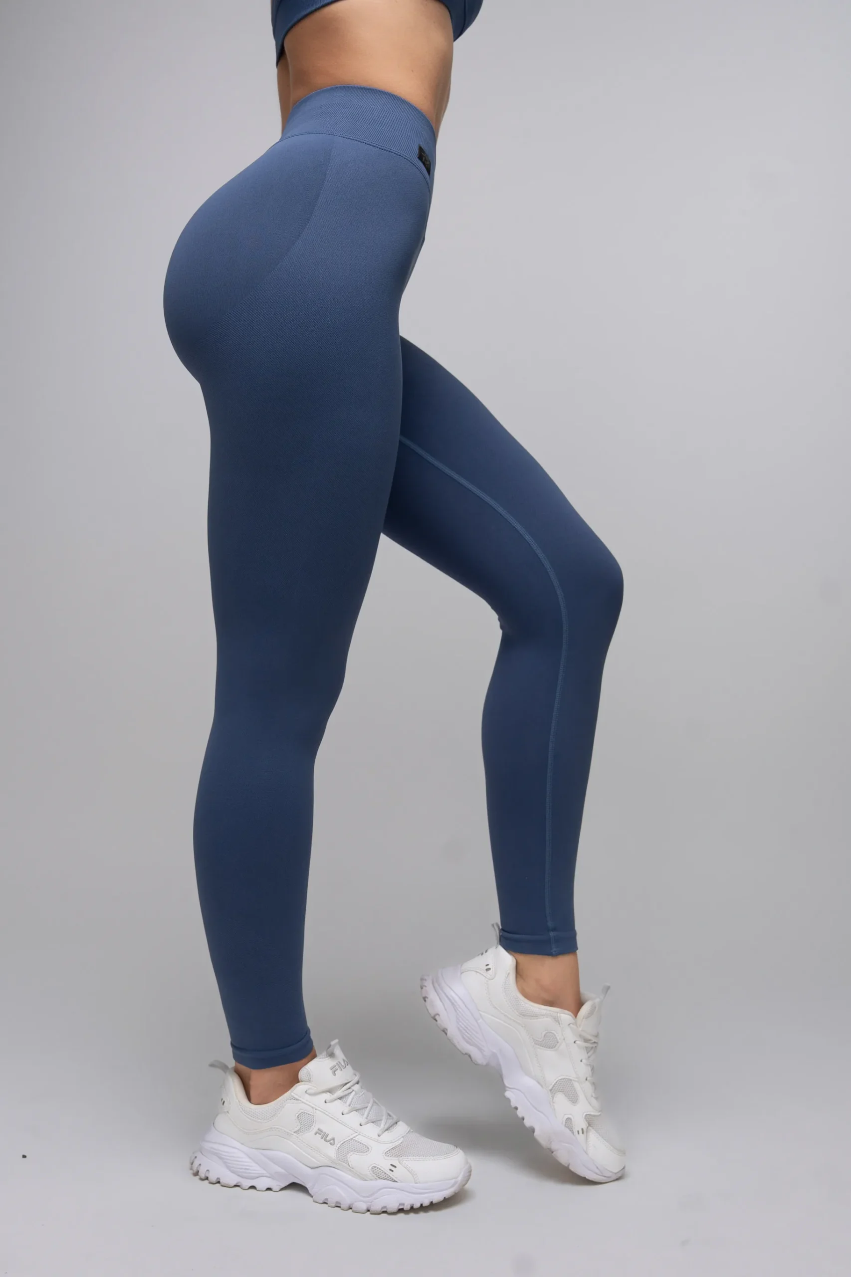 Legginsy bezszwowe push-up 2.0 granatowe - obrazek 3