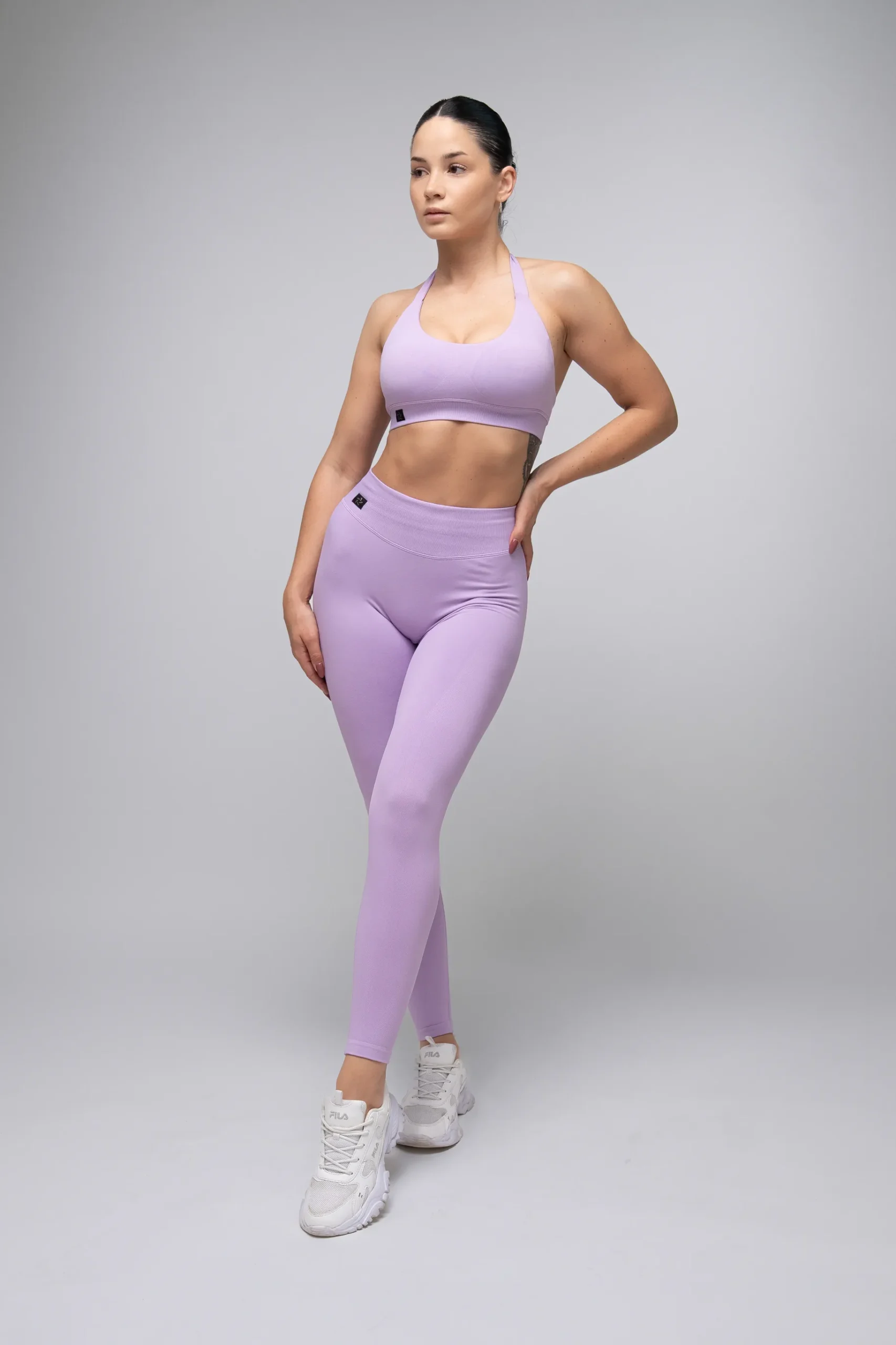 Top sportowy bezszwowy halter jasny fiolet - obrazek 4