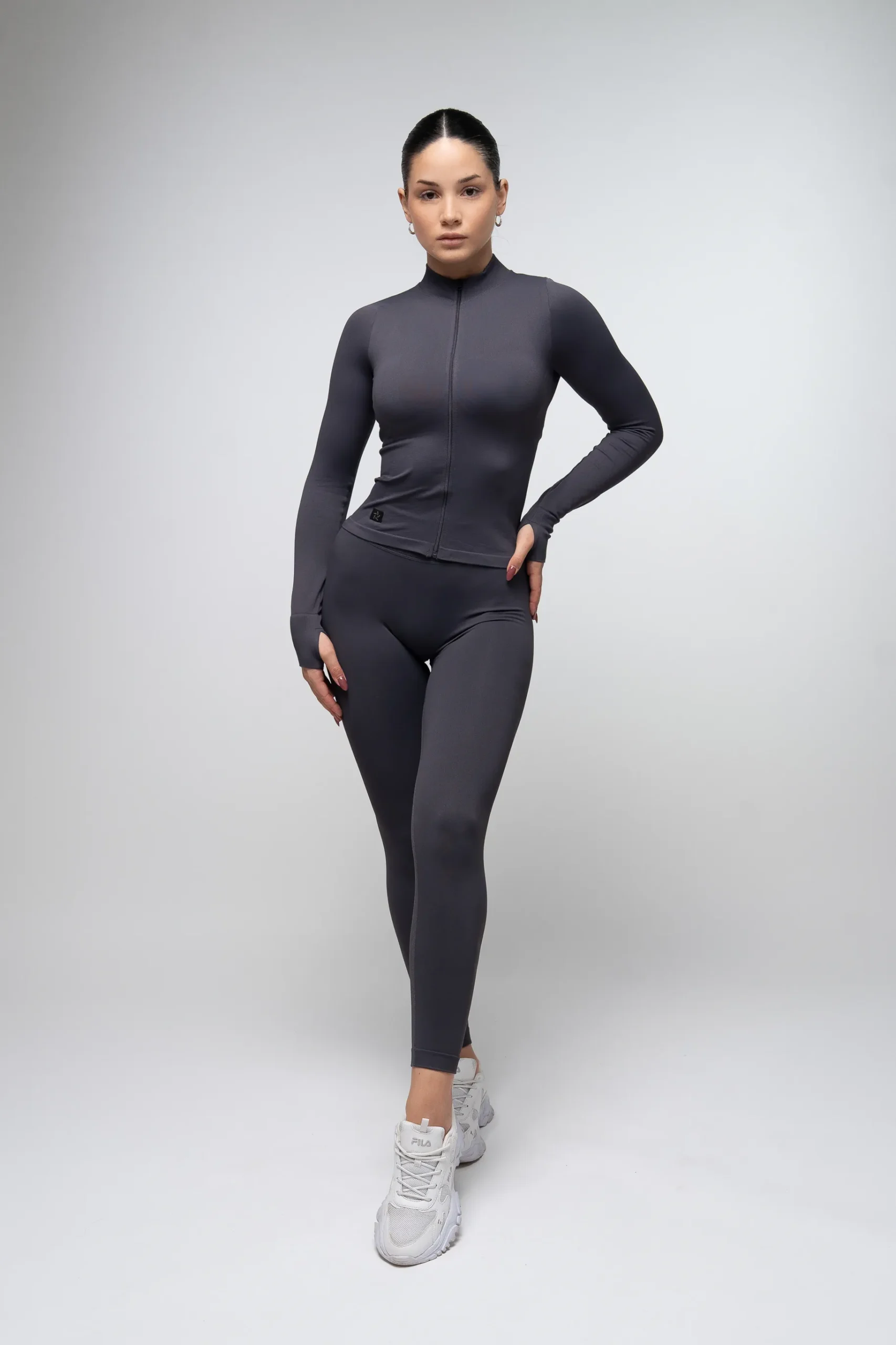 Zestaw bluza, top, legginsy bezszwowy push-up V-cut ciemnoszary - obrazek 3