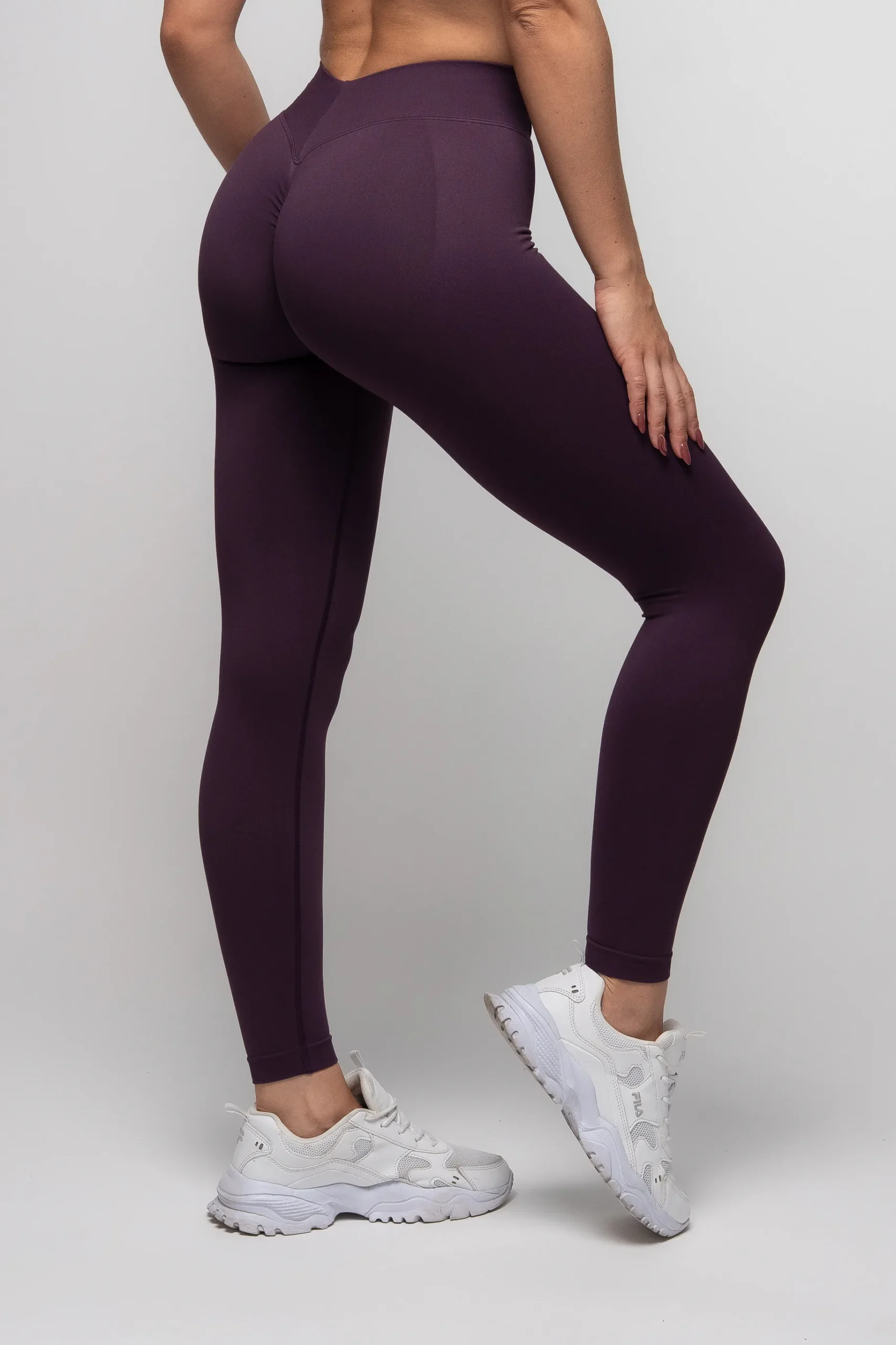 Legginsy bezszwowe push-up V-cut fioletowe - obrazek 3