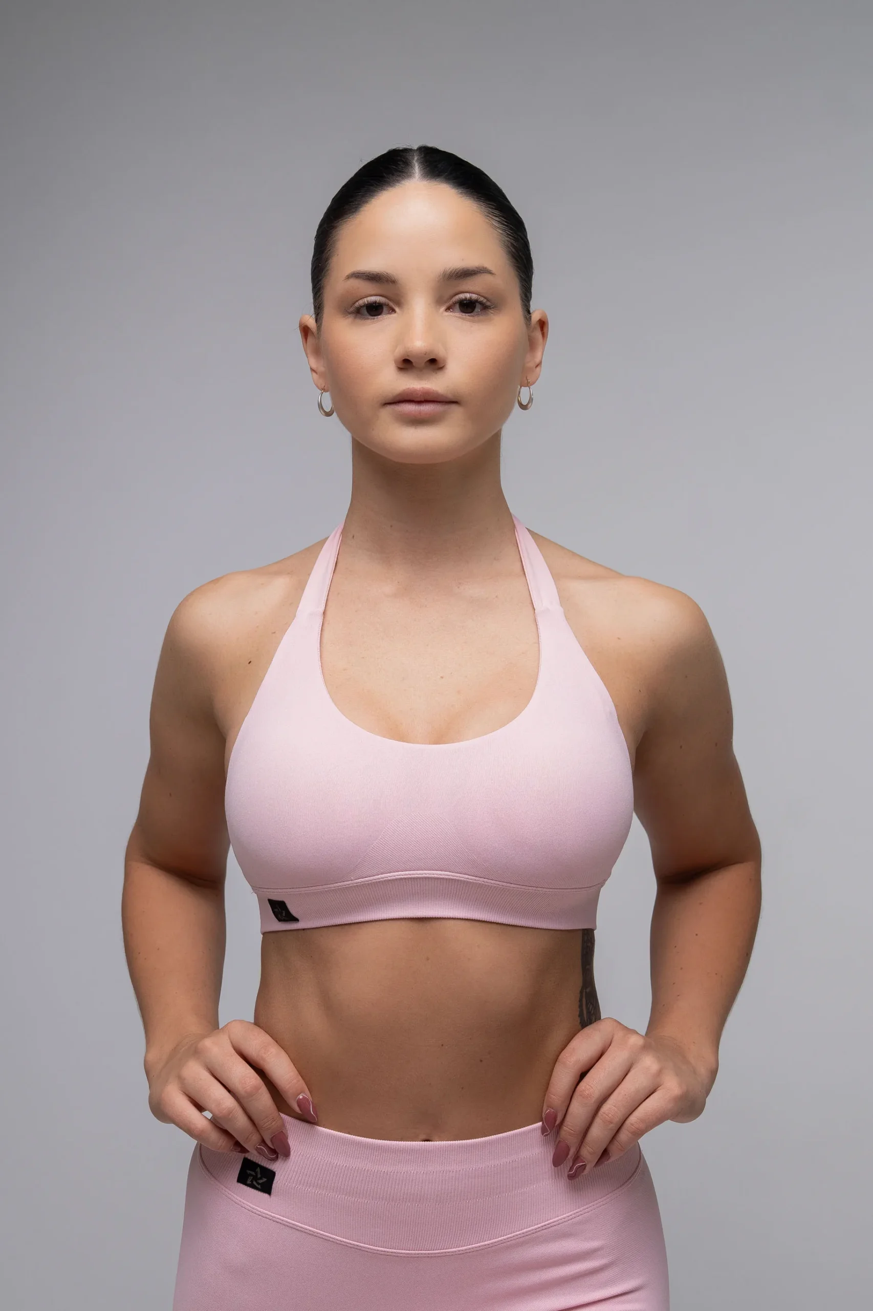 Top sportowy bezszwowy halter różowy - obrazek 3