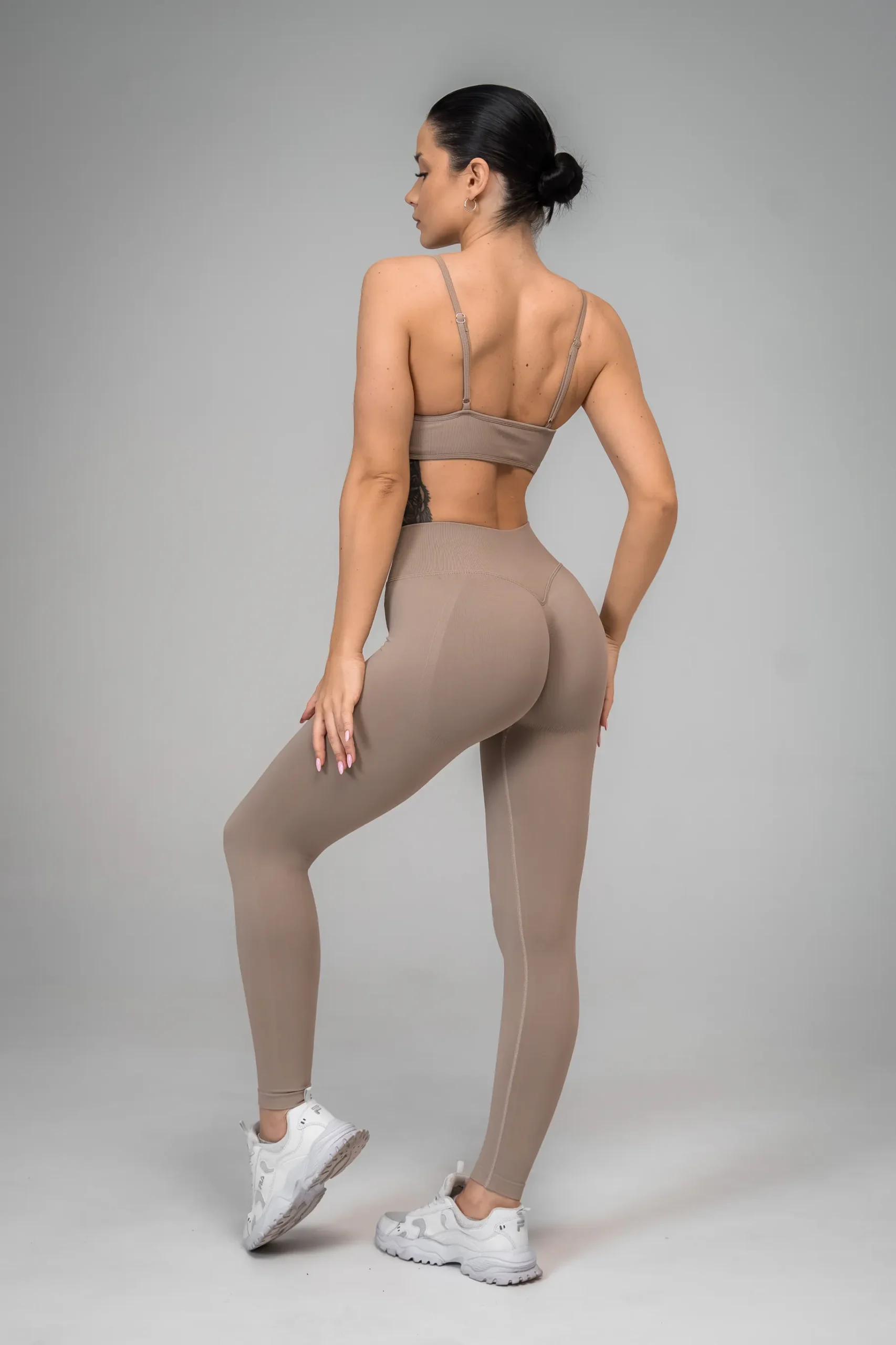 Legginsy bezszwowe ultra push-up 3.0 beżowe - obrazek 4