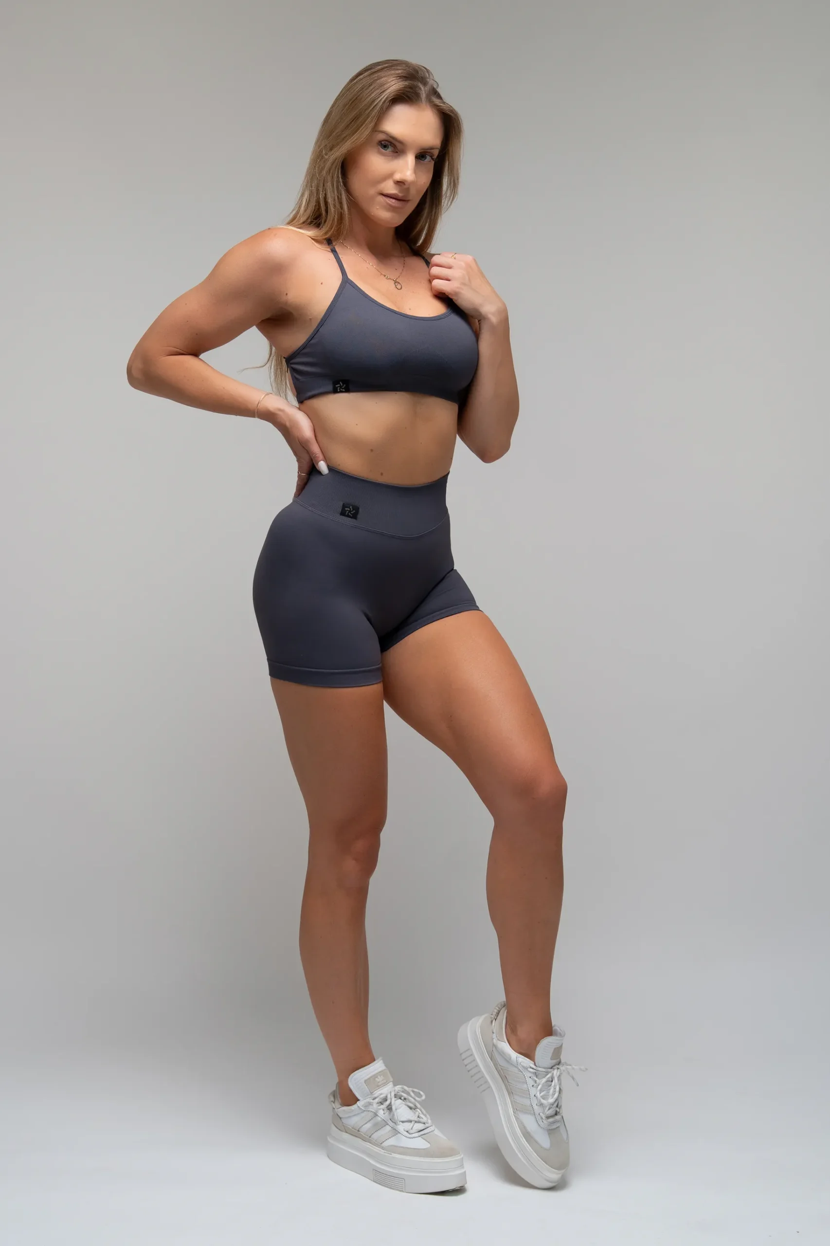 szorty bezszwowe Push-Up V-Cut ciemnoszare - obrazek 2